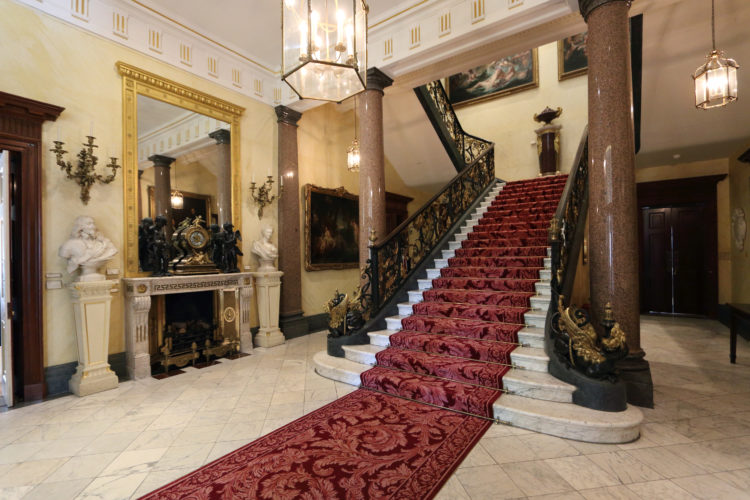 Front hall of Wallace collection