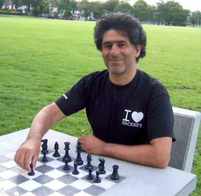 Mem Mehmet playing chess